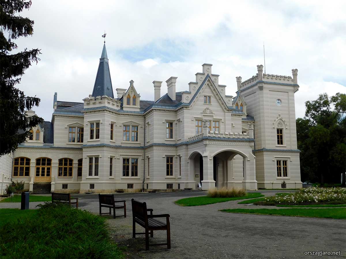 Nádasdy kastély - Nádasladány