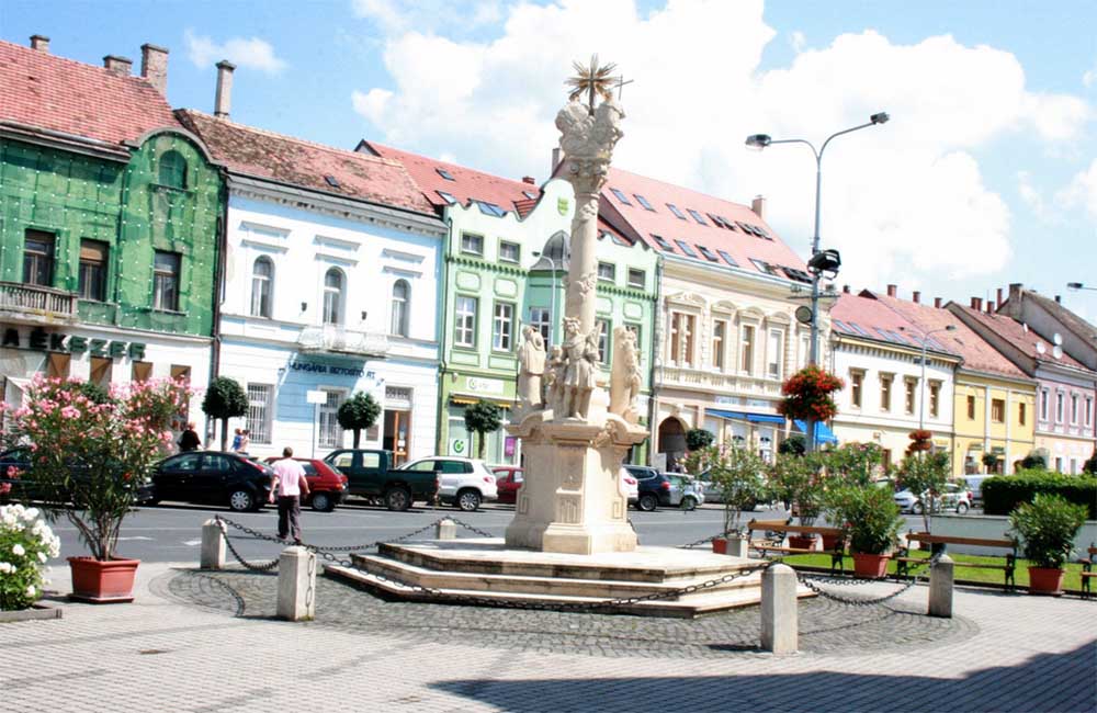 Szentháromság szobor - Tapolca