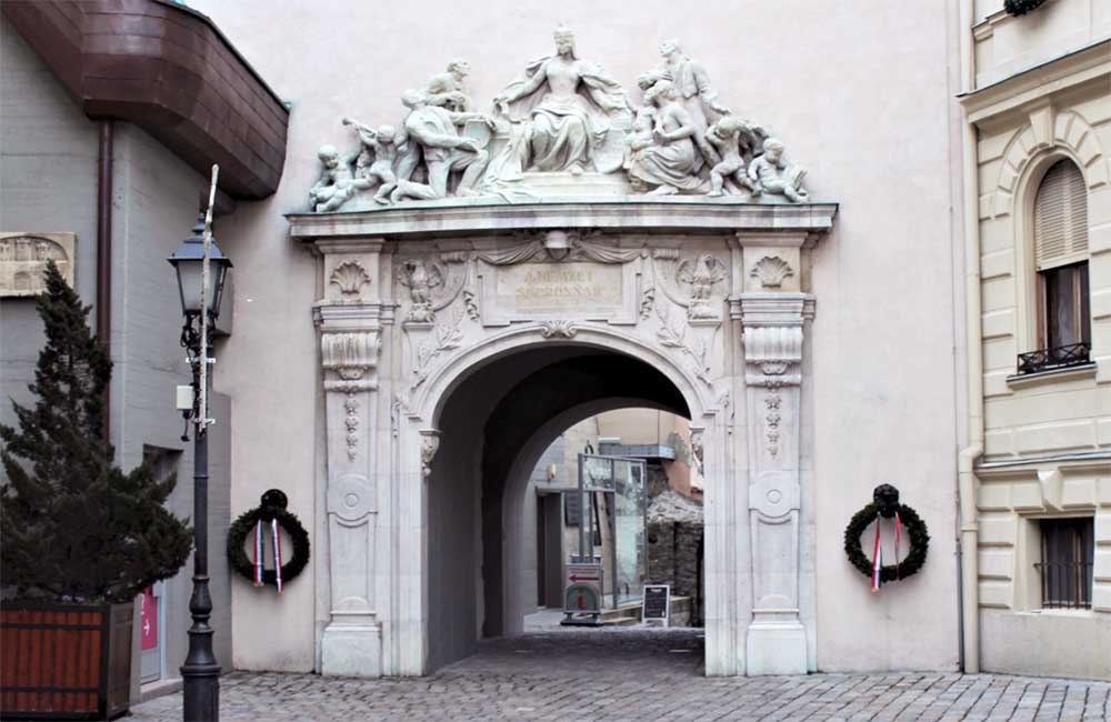 Hűségkapu - Sopron