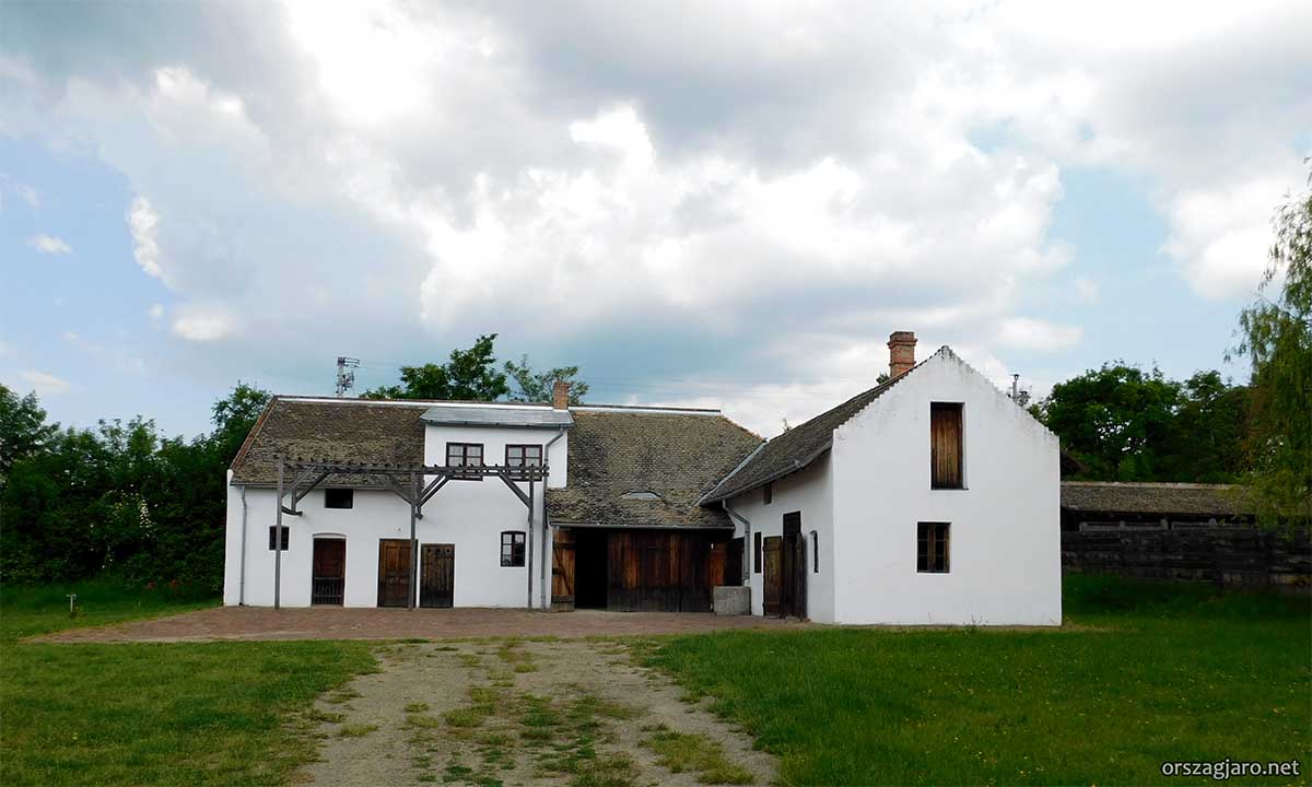 Szentendrei Skanzen - Nagykőrösi kékfestőműhely