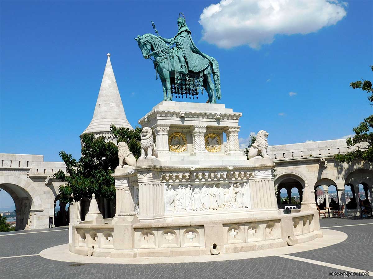 Halászbástya - Szent István szobor