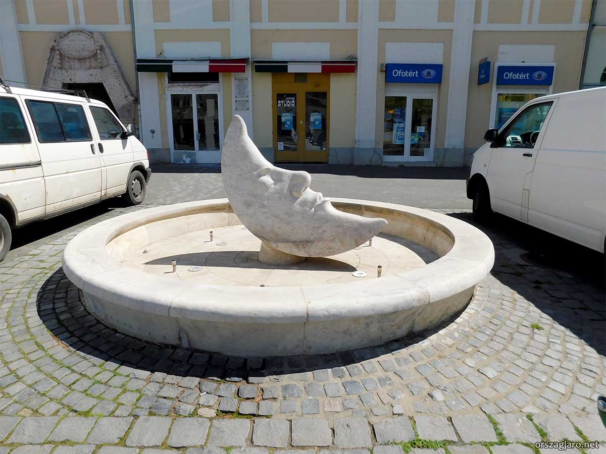 Gyöngyös - Fő tér