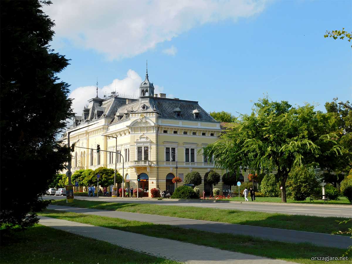 Árpád szálló - Szarvas