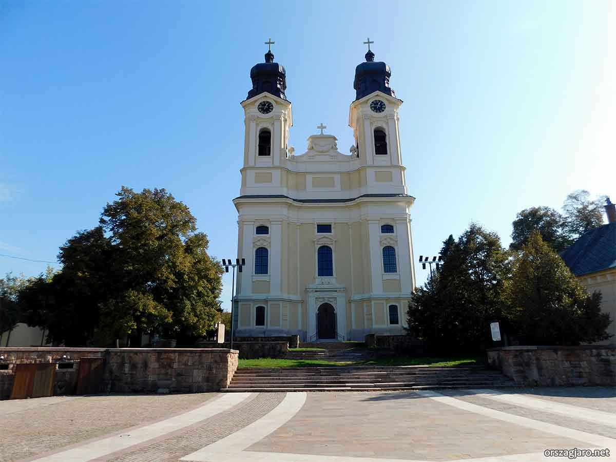 Szent kereszt templom - Tata