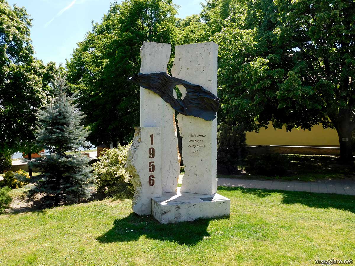 1956-os emlékmű - Ráckeve