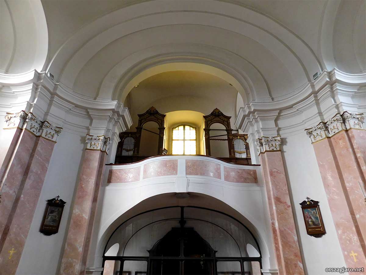 Szent Adalbert plébániatemplom